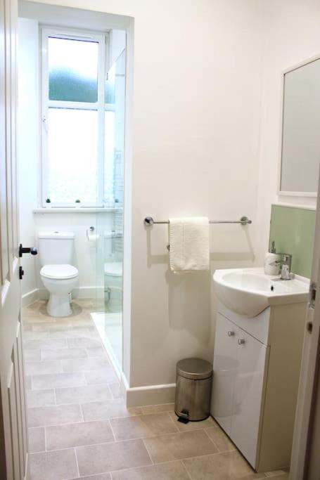 Flat 12A - Central, Modern, Bright Apartment With Free Wifi Oban Exteriér fotografie