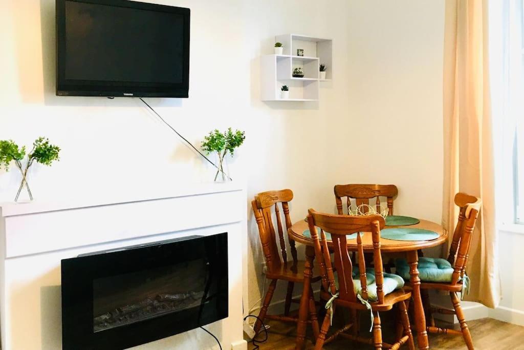 Flat 12A - Central, Modern, Bright Apartment With Free Wifi Oban Exteriér fotografie